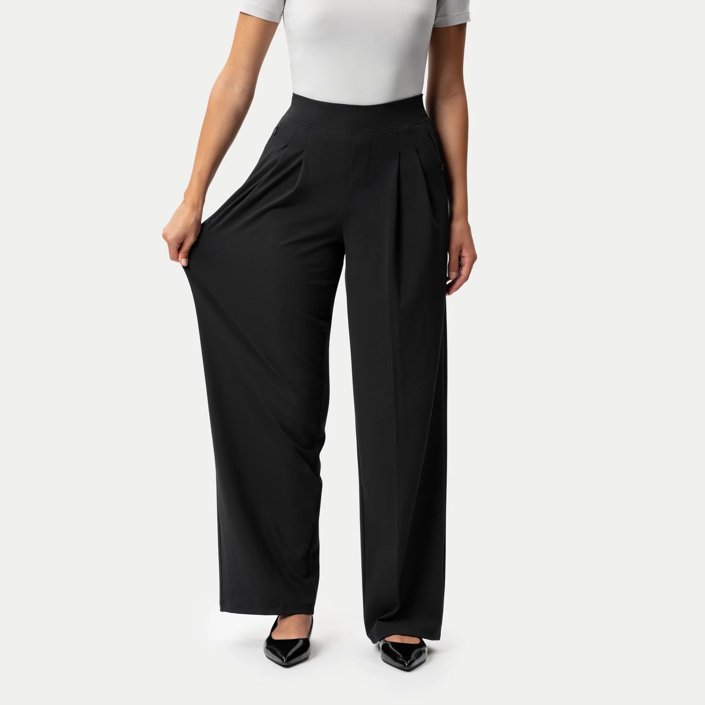 FLEXÉ Pleated Wide Leg