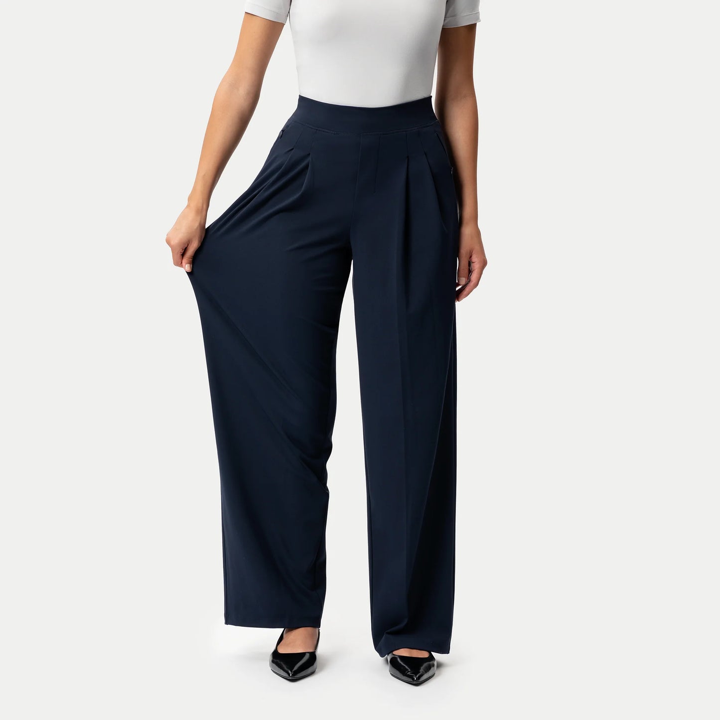 FLEXÉ Pleated Wide Leg