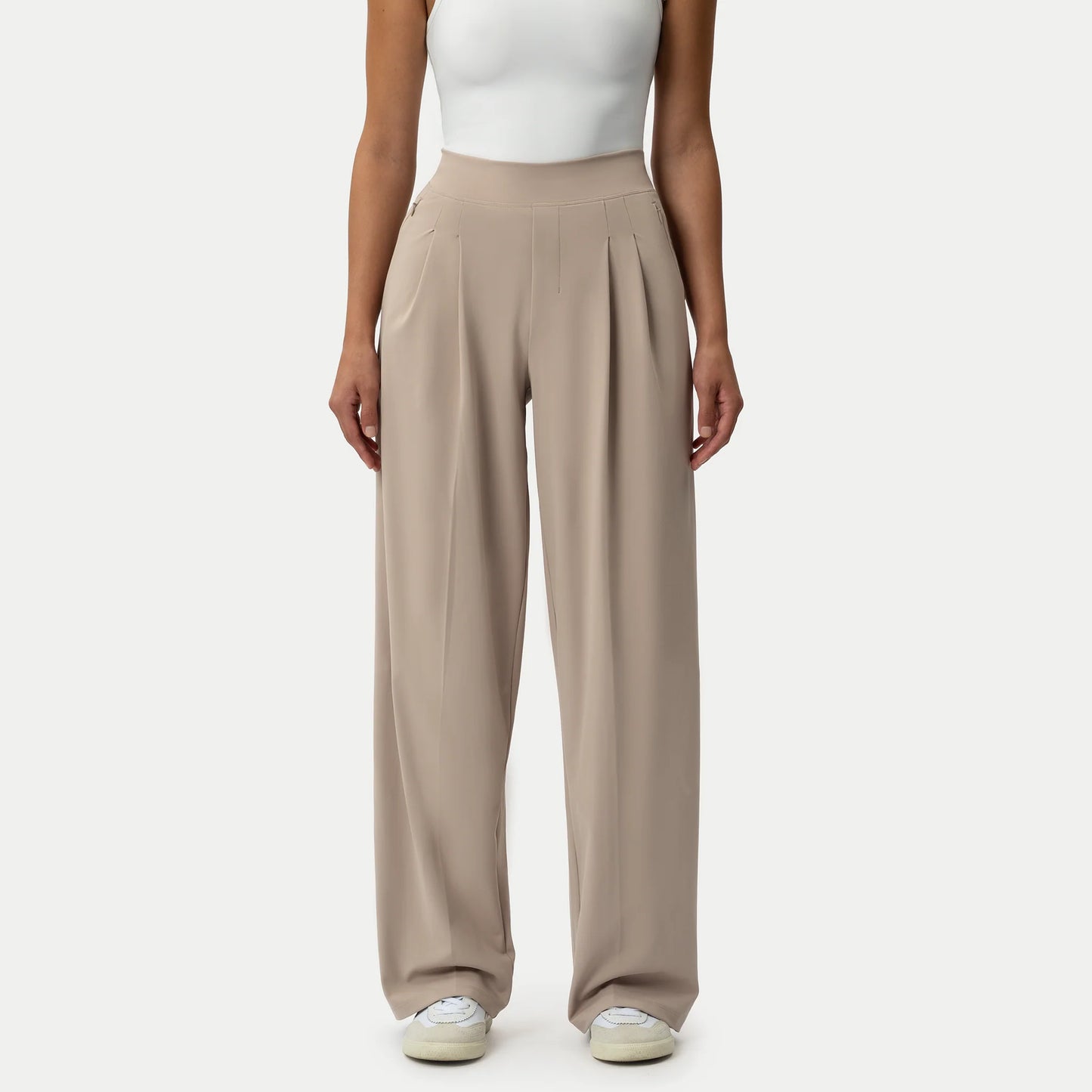 FLEXÉ Pleated Wide Leg